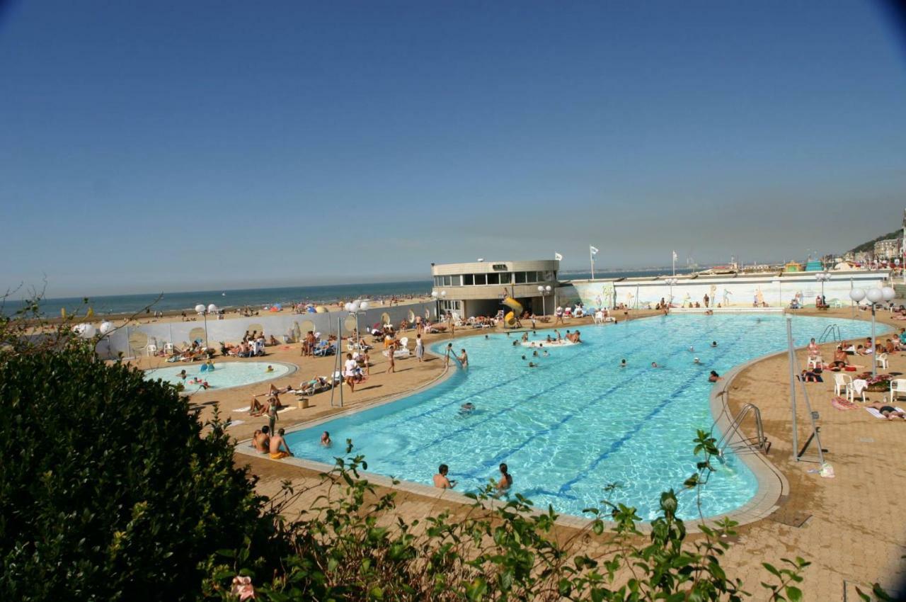 La Reine Des Plages Cls Deauville Trouville-sur-mer Exteriör bild